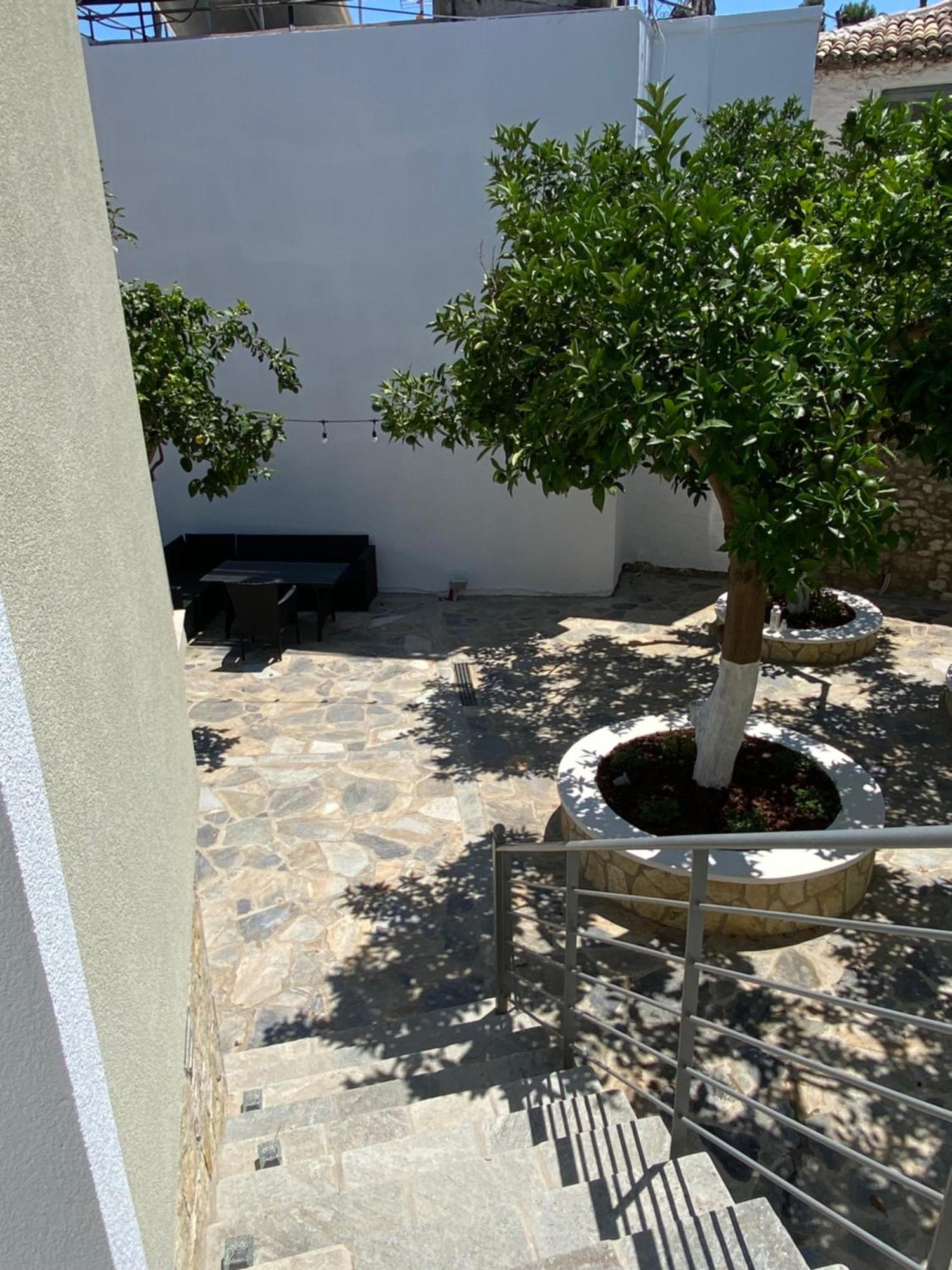 Helens House Parga