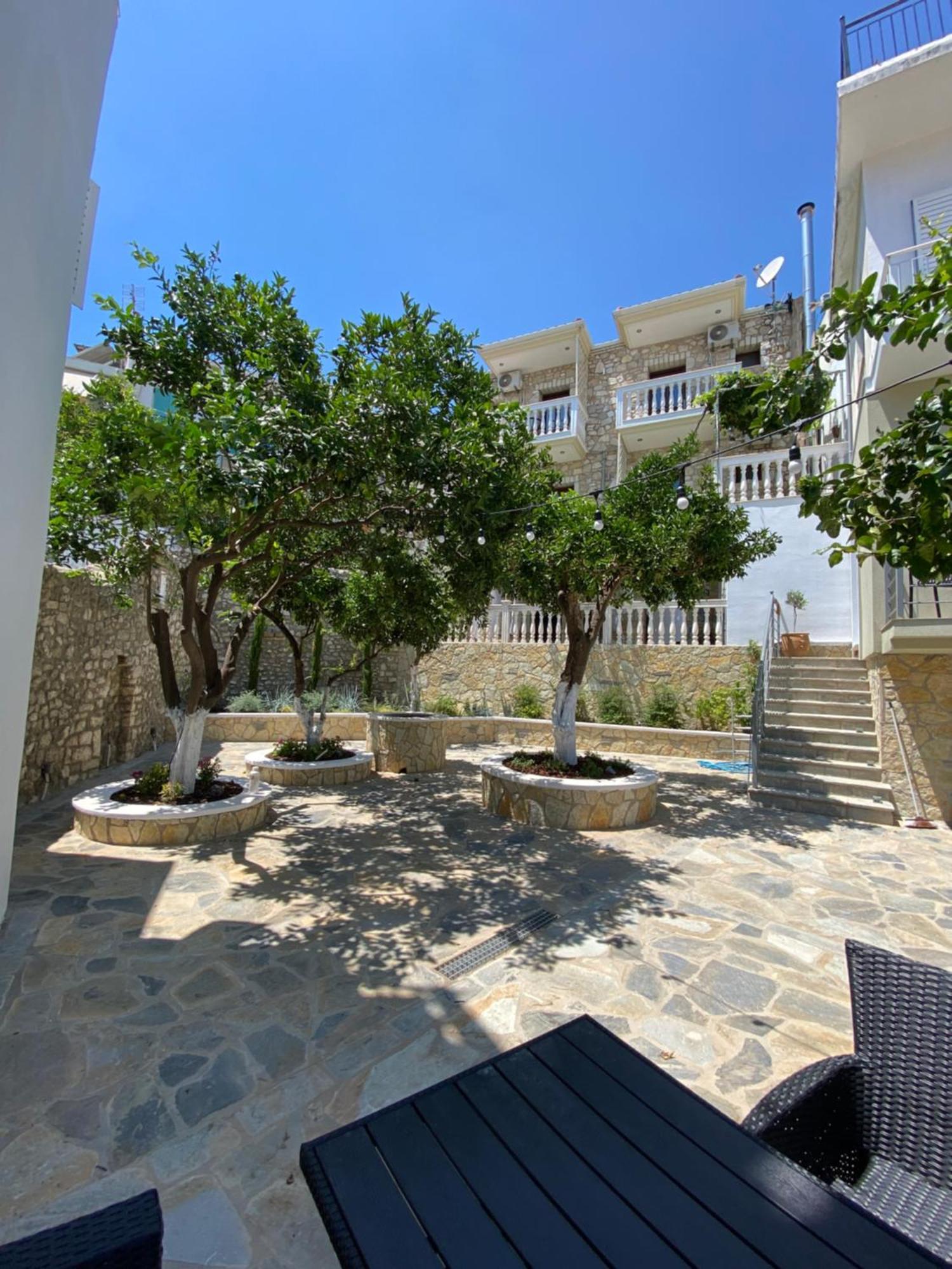 Helens House Parga
